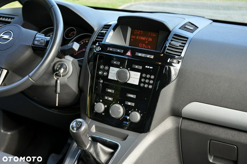 Opel Zafira - 27