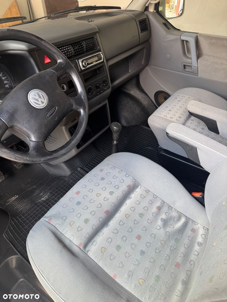 Volkswagen Transporter - 16