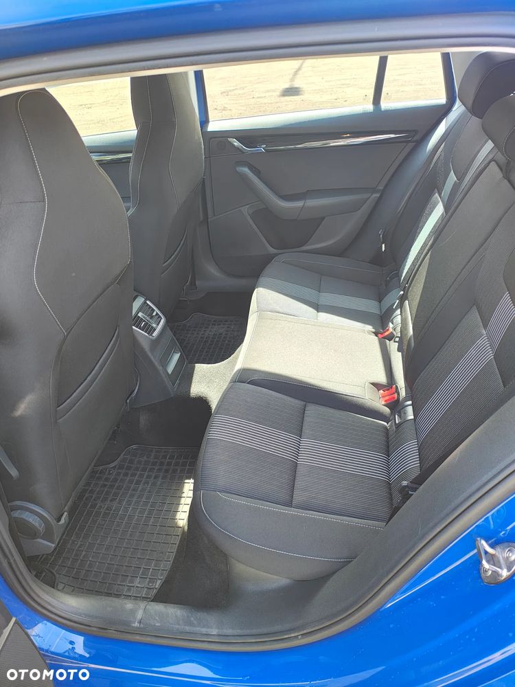 Skoda Octavia 1.6 TDI Style DSG - 8