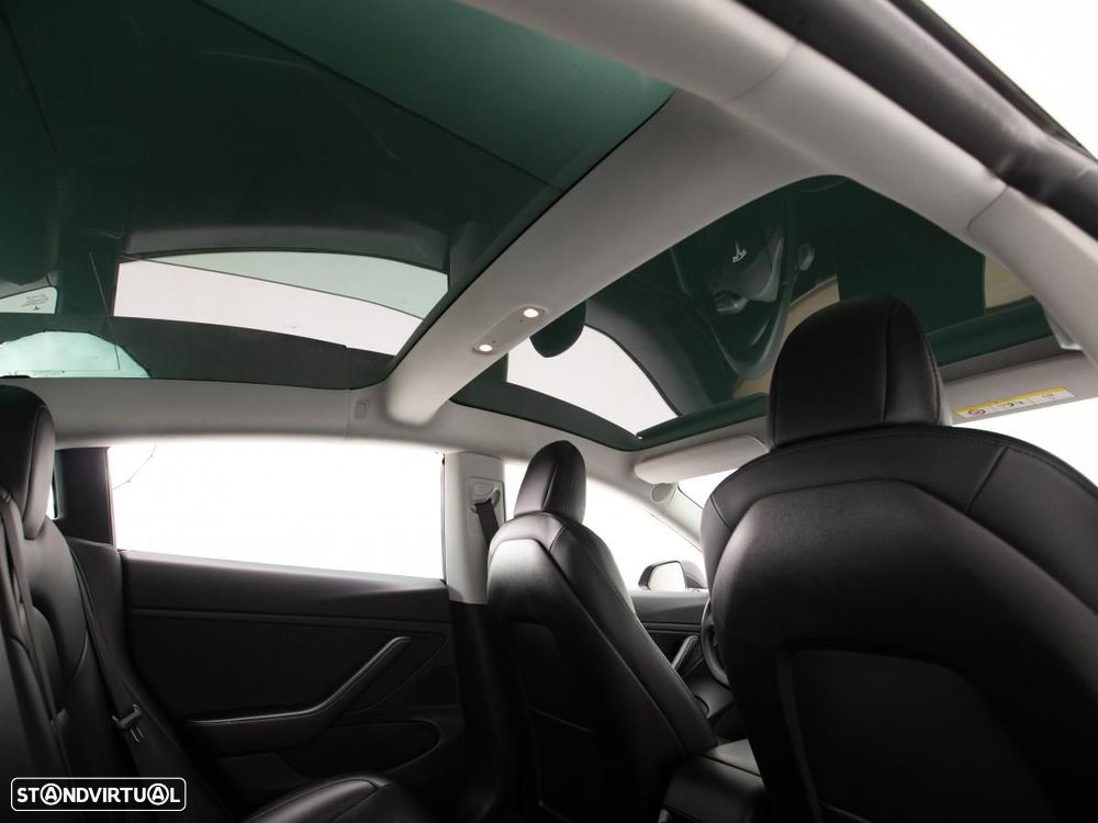 Tesla Model 3 - 13