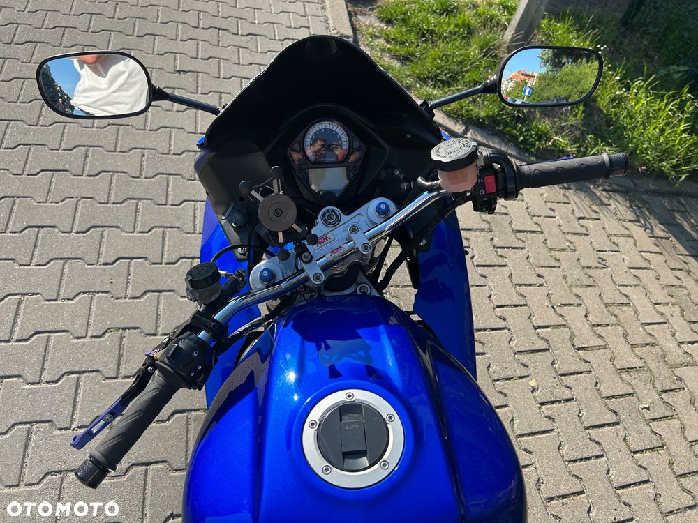 Suzuki SV - 16