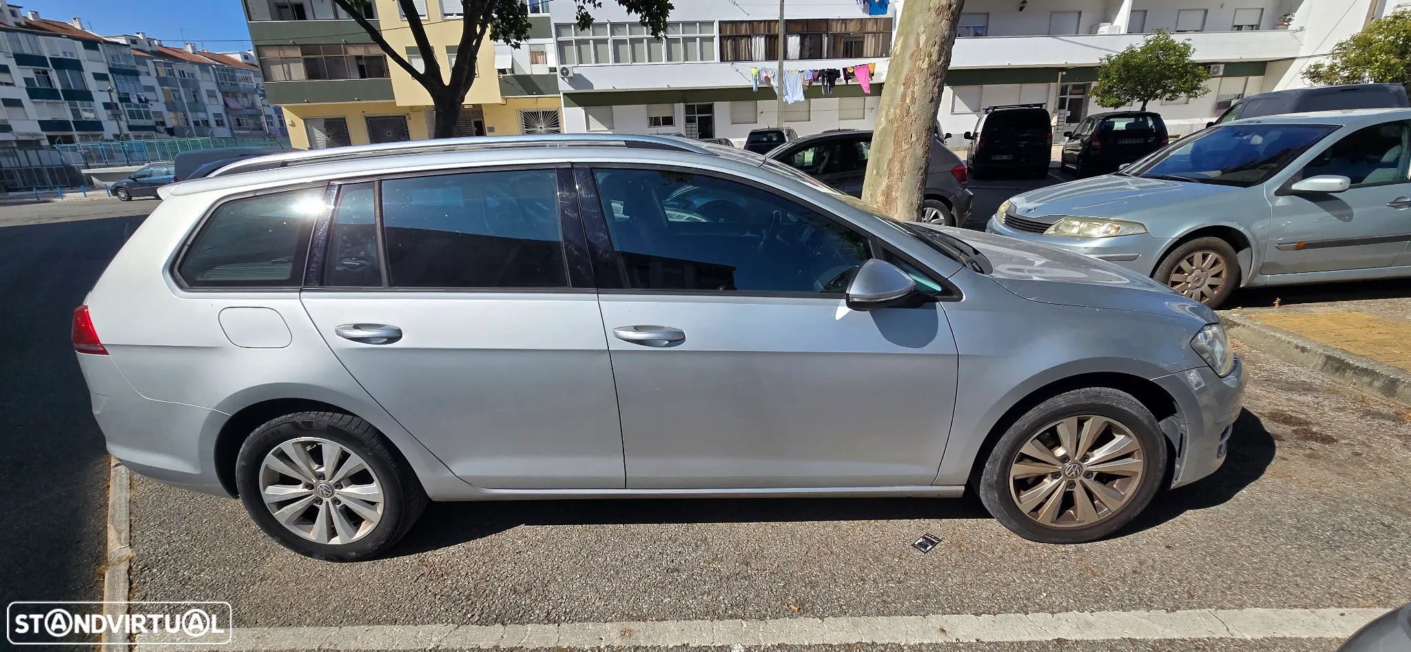 VW Golf Variant 1.6 TDi BlueMotion Confortline - 4