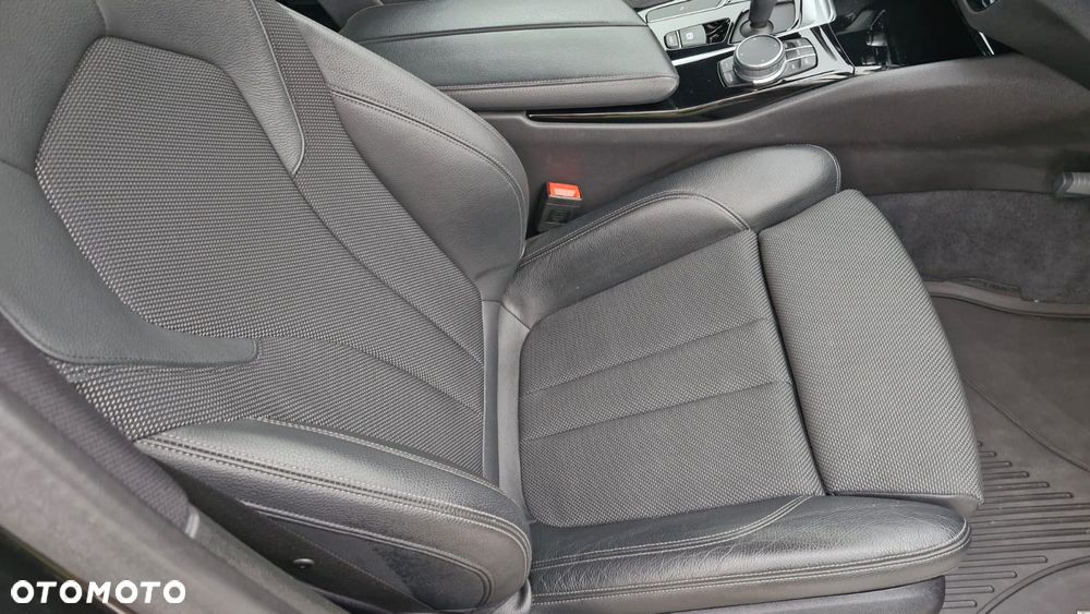 BMW Seria 5 520d - 14