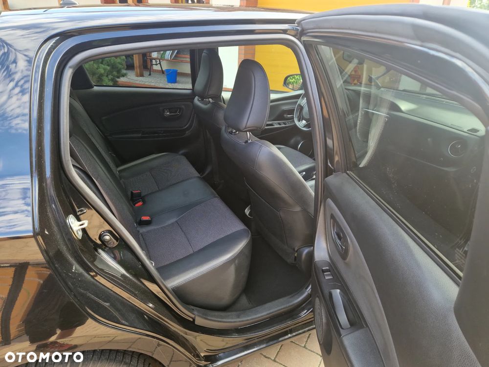 Toyota Yaris 1.5 Dynamic - 6