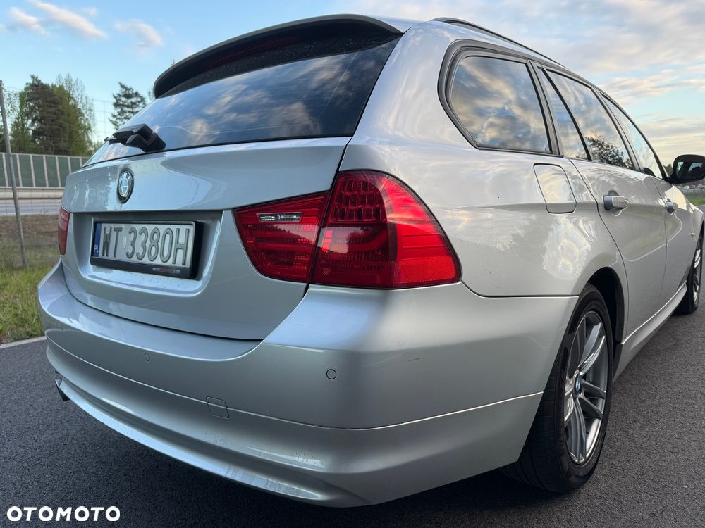 BMW Seria 3 320d DPF Edition Exclusive - 15