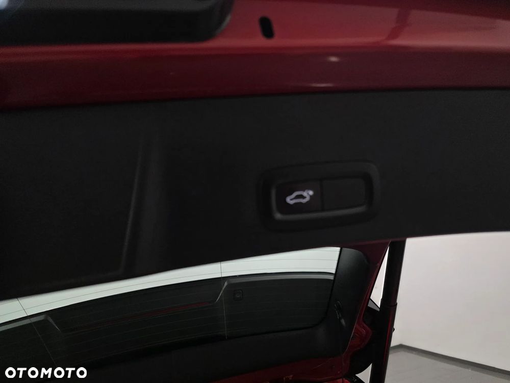 Volvo XC 40 D4 AWD R-Design - 40