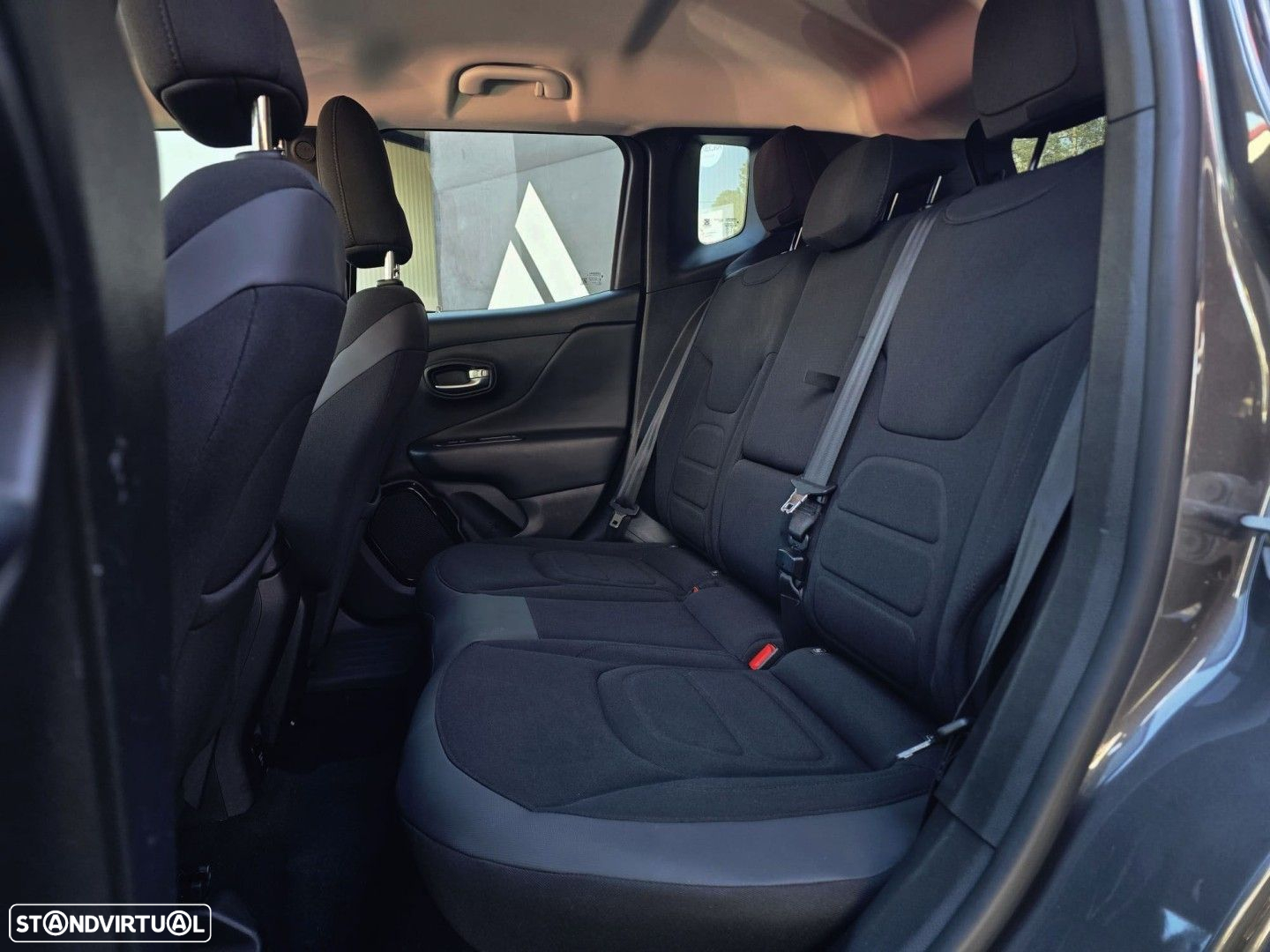 Jeep Renegade 1.6 MJD Night Eagle - 6