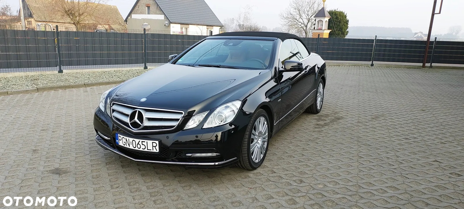 Mercedes-Benz Klasa E 200 CGI Cabrio BlueEFFICIENCY Automatik Avantgarde - 17