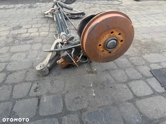 BELKA ZAWIESZENIA TYLNA  PARTNER/BERLINGO 96-10 - 2