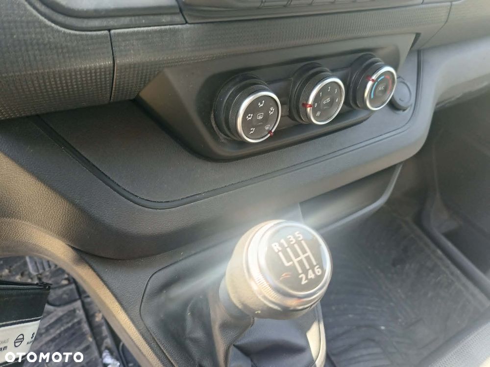 Nissan PRIMASTAR - 26