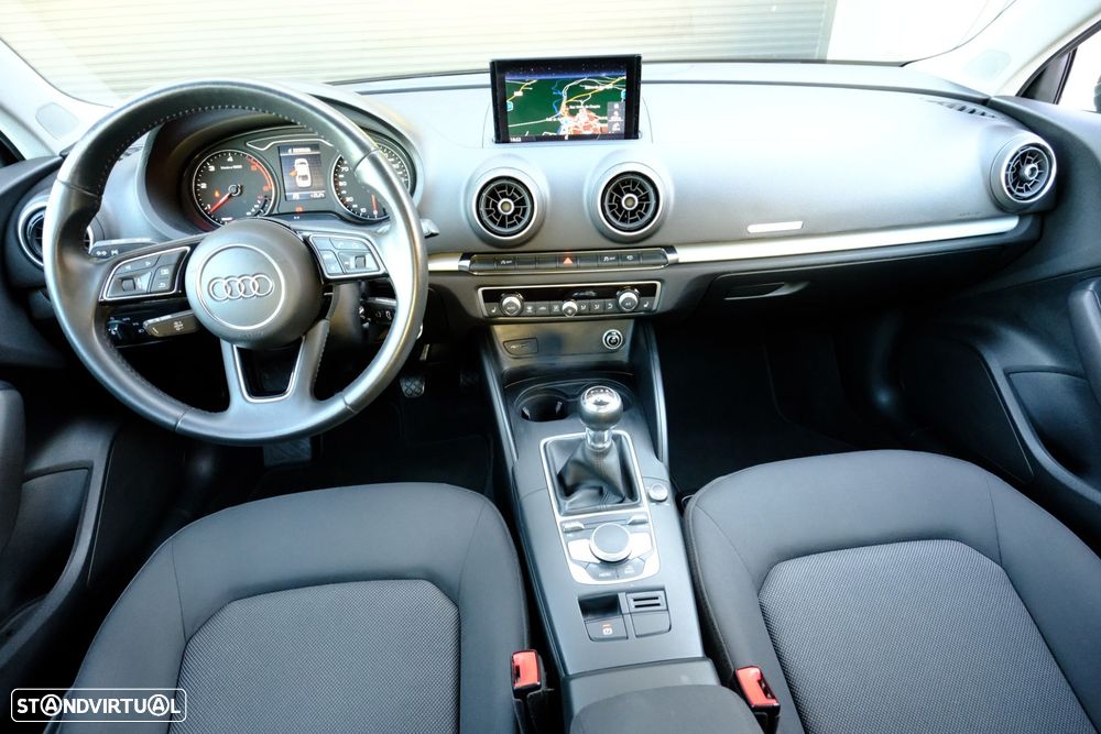 Audi A3 Limousine 1.6 TDI Design - 13