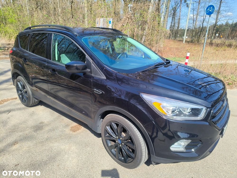 Ford Kuga 1.5 EcoBoost 4WD Trend - 4