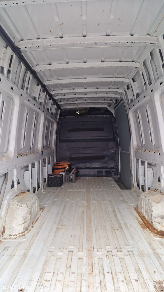 Mercedes-Benz Sprinter - 8