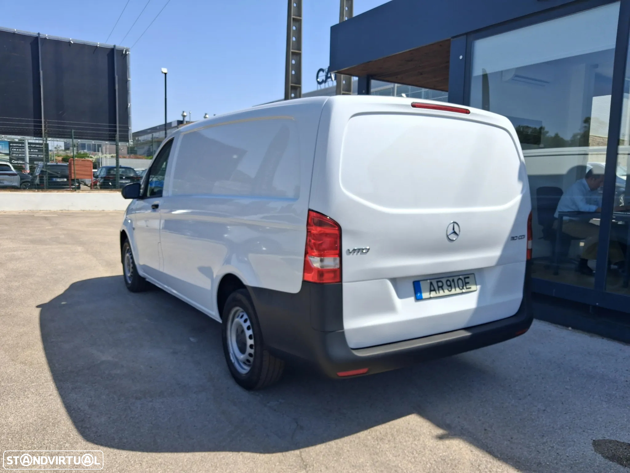 Mercedes-Benz Vito 110 CDI Furgão Standard - 6