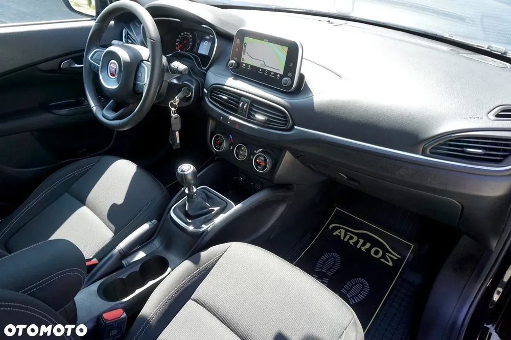 Fiat Tipo 1.4 16v Lounge EU6d - 35