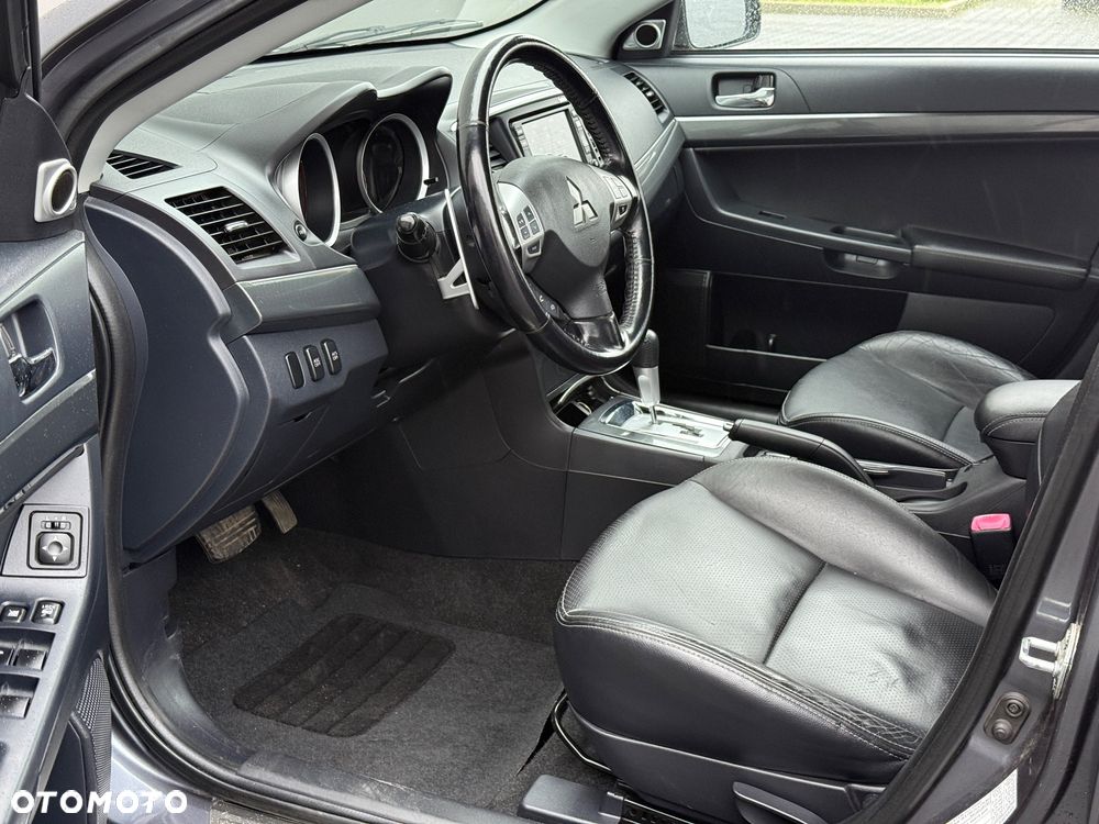 Mitsubishi Lancer - 11