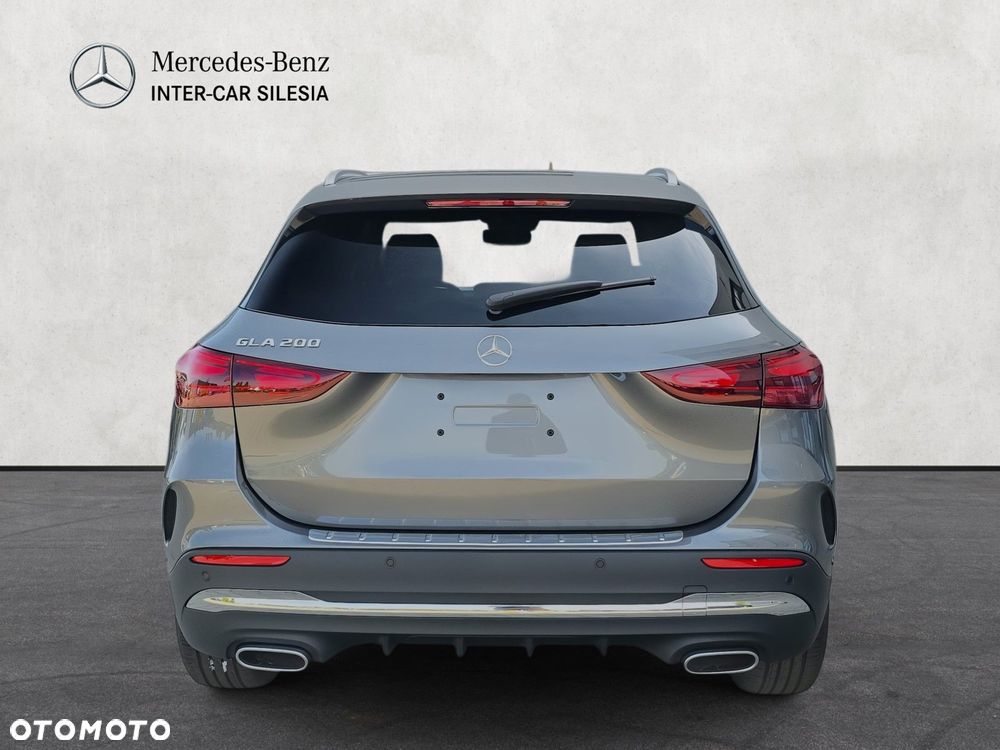 Mercedes-Benz GLA - 6