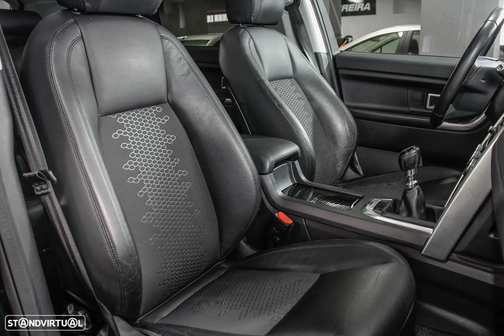 Land Rover Discovery Sport 2.0 eD4 SE - 18