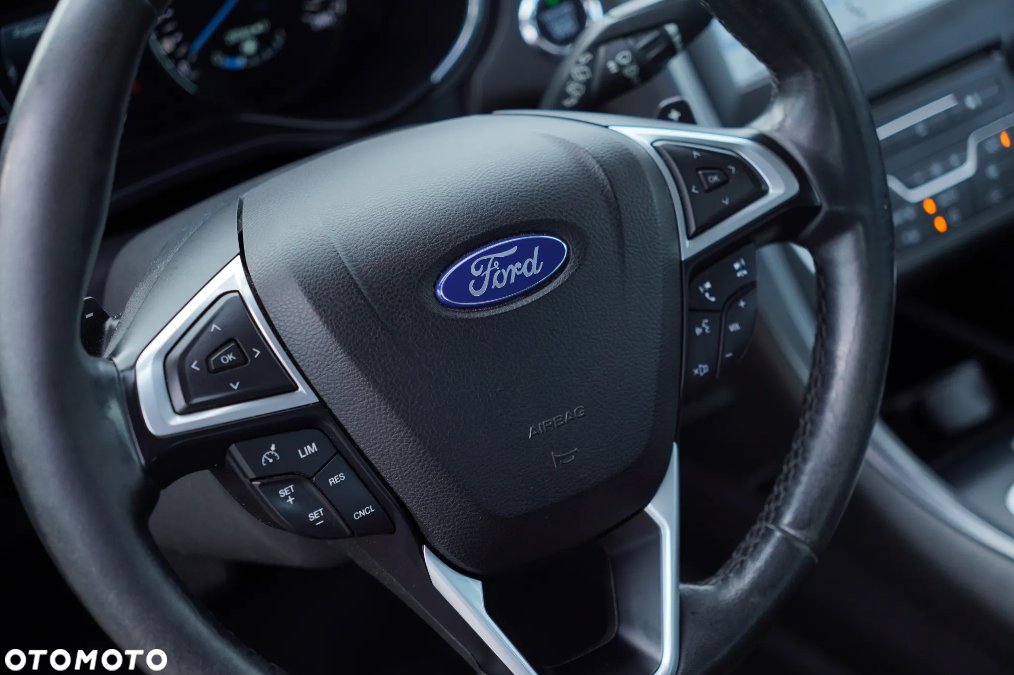 Ford Mondeo - 21
