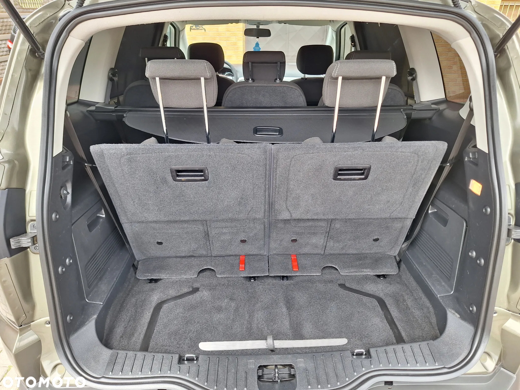 Ford S-Max 2.0 TDCi DPF Titanium - 25