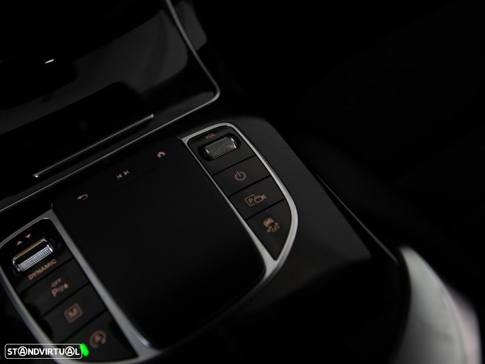Mercedes-Benz GLC 300 d 4Matic 9G-TRONIC AMG Line - 25