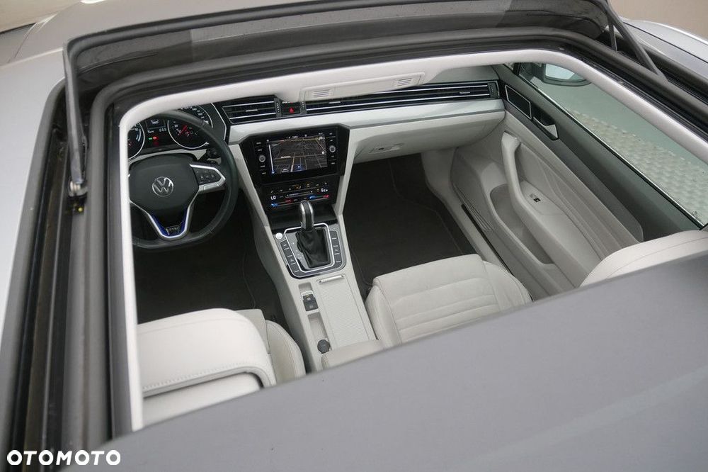 Volkswagen Passat Variant - 35