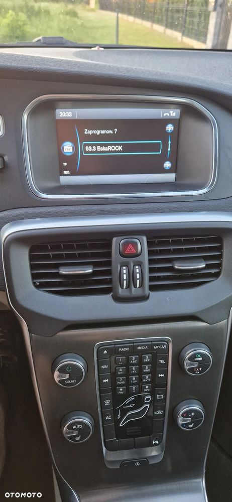 Volvo V40 D2 Momentum - 8