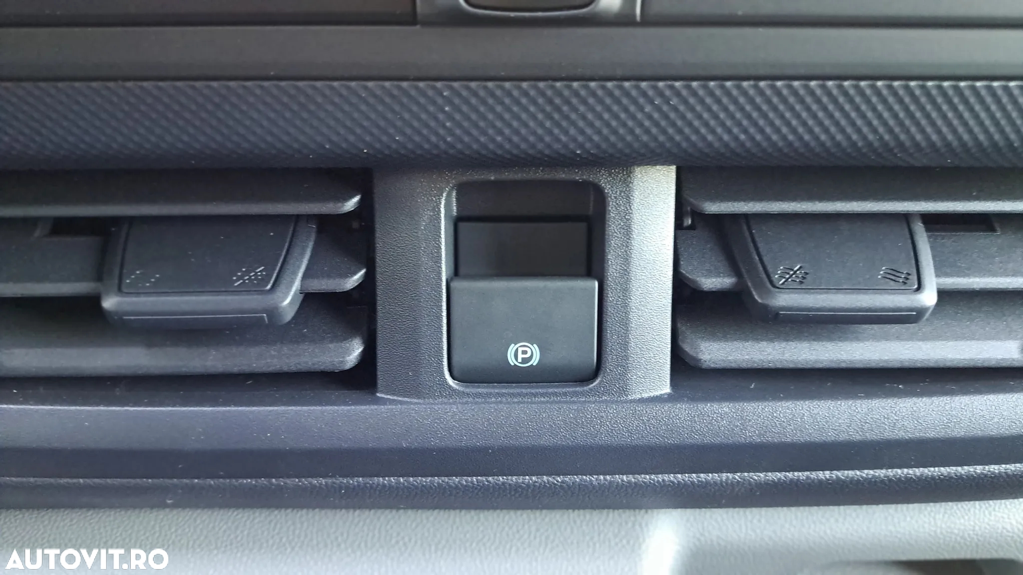 Ford NEW TRANSIT CUSTOM DCIV L2H1 T320 TREND FWD - 32