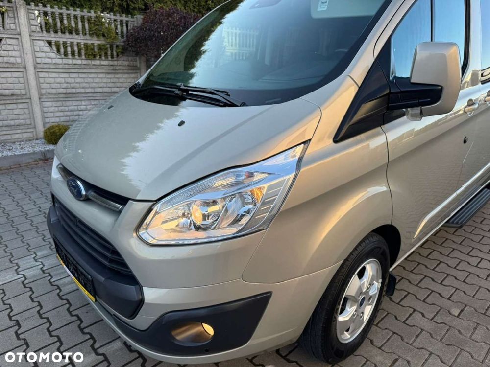 Ford Tourneo Custom - 21