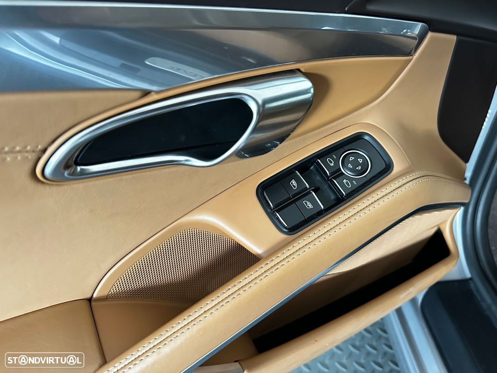 Porsche 911 Série F - 13