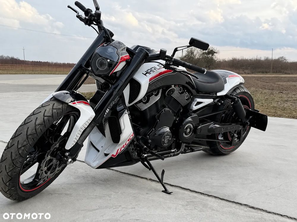 Harley-Davidson V-Rod Night Rod - 2