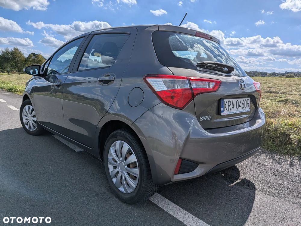 Toyota Yaris 1.0 Active EU6 - 4