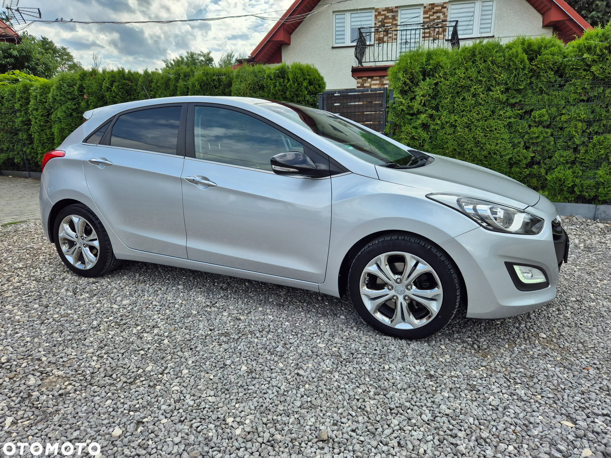 Hyundai i30 blue Kombi 1.6 GDi YES Gold - 19