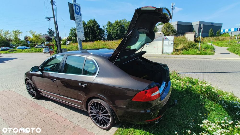Skoda Superb 2.0 TSI Elegance DSG - 30