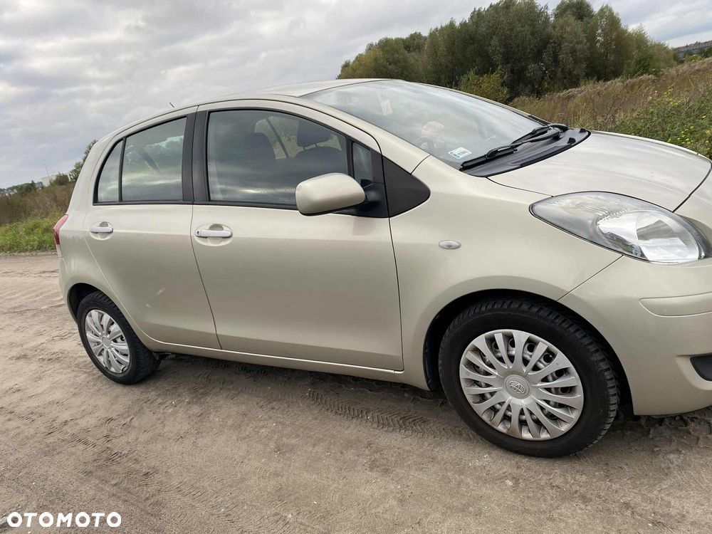 Toyota Yaris - 6