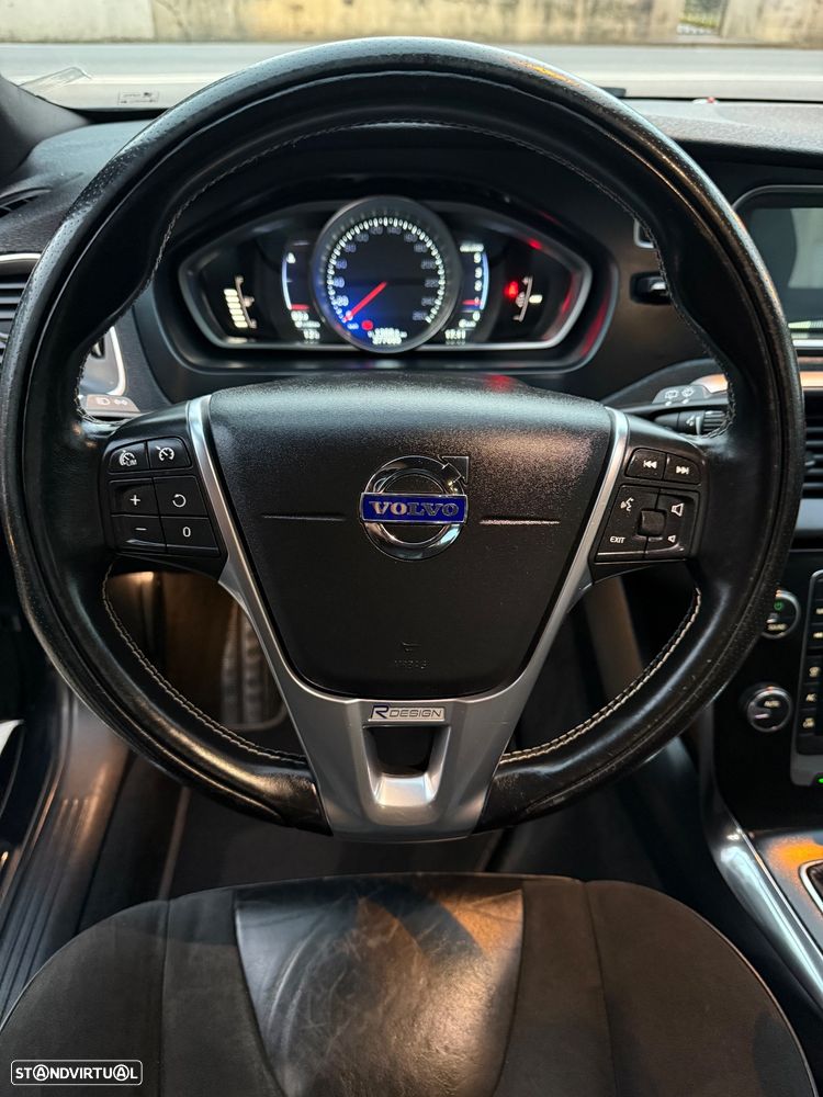 Volvo V40 D2 R Design - 31