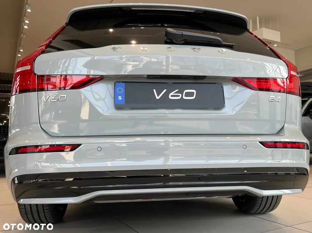 Volvo V60 B4 B DKG Plus Dark - 18