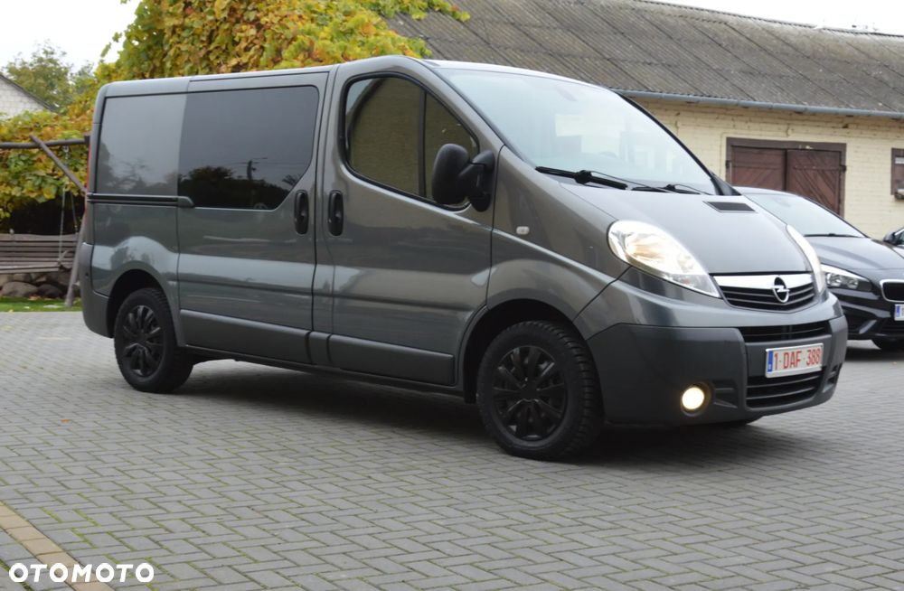 Opel Vivaro - 10