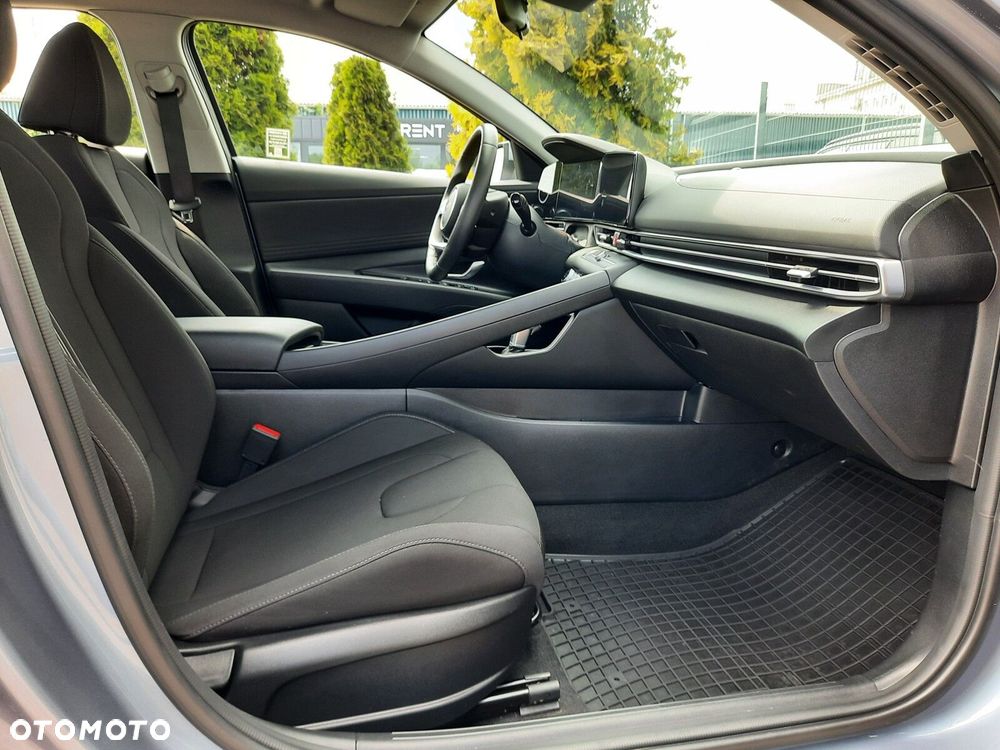 Hyundai Elantra 1.6 Smart CVT - 10