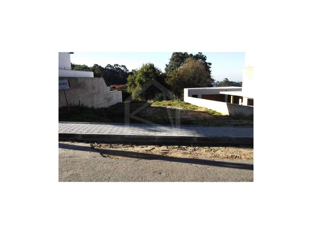 Terreno urbano com projecto aprovado para moradia - Grande imagem: 3/3