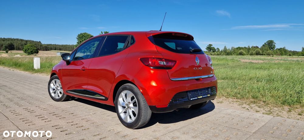 Renault Clio TCe 90 Limited - 17