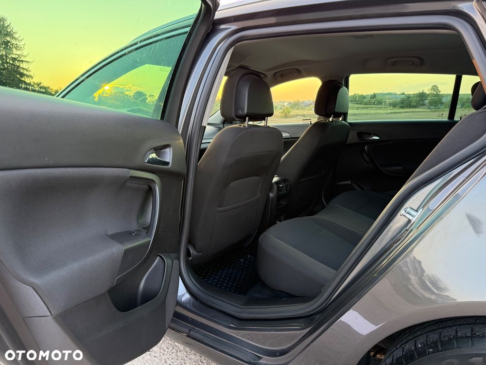 Opel Insignia 2.0 CDTI - 9