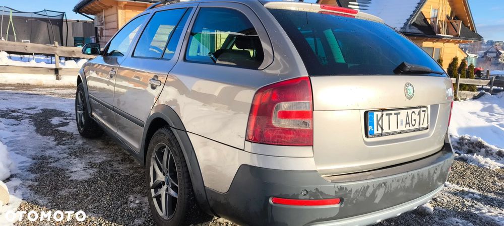 Skoda Octavia Scout 2.0 TDI DPF - 23