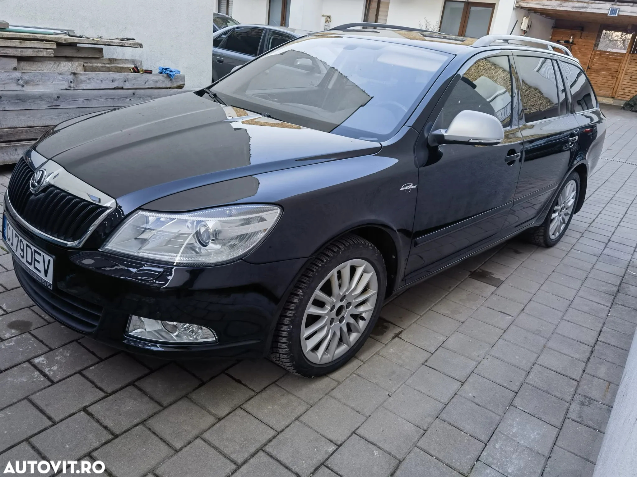 Skoda Octavia Combi 2.0 TDI Laurin Klement 4x4 DSG - 10