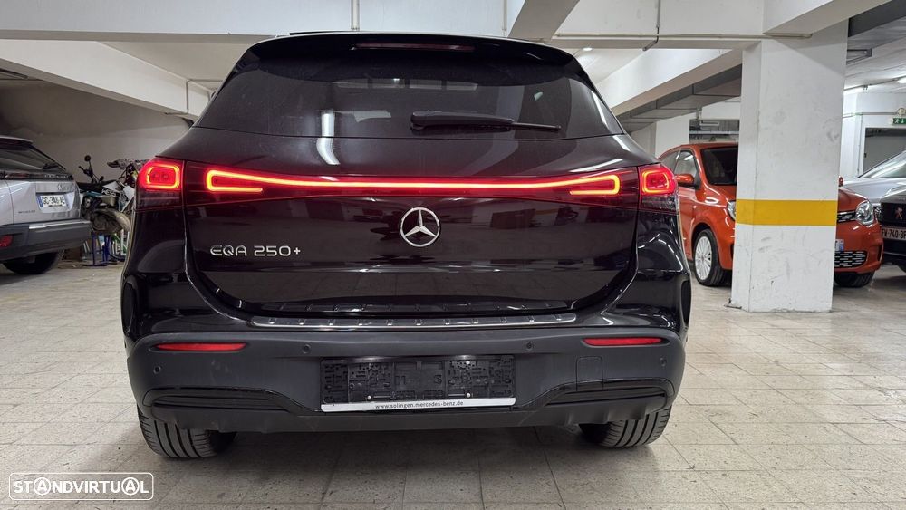 Mercedes-Benz EQA 250+ AMG Line - 25