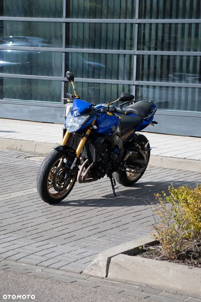 Yamaha FZ8 - 11