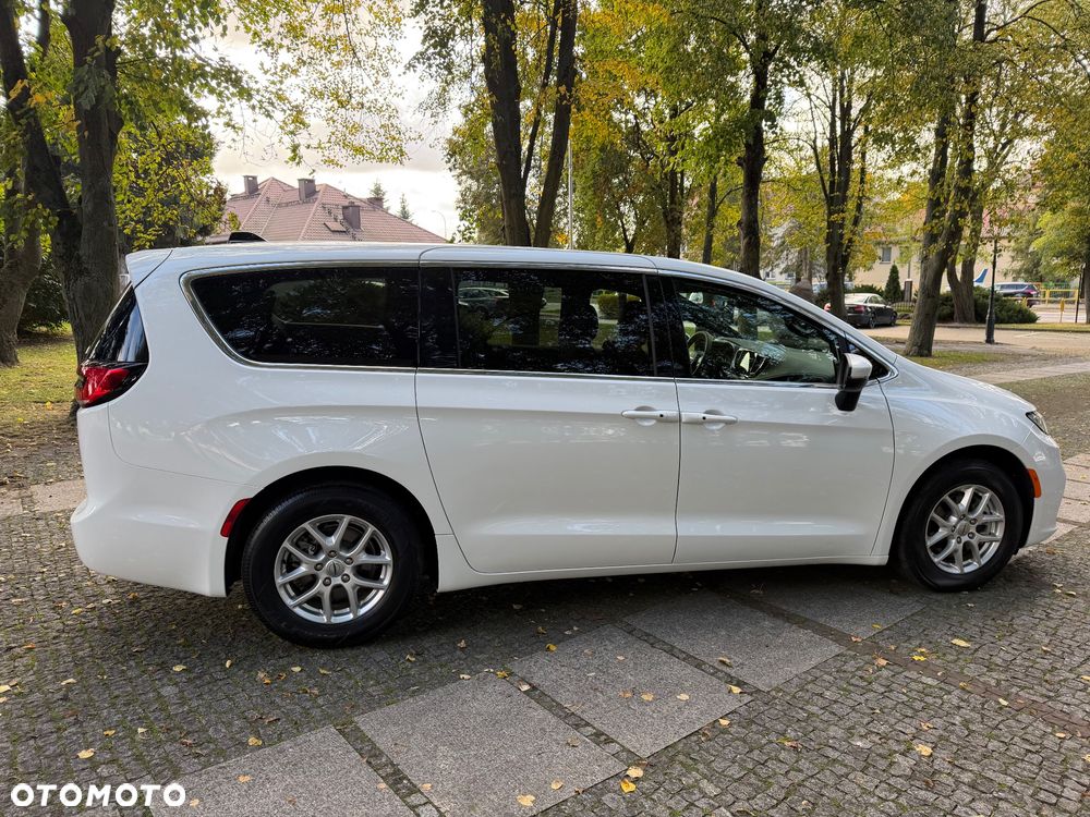 Chrysler Pacifica - 6