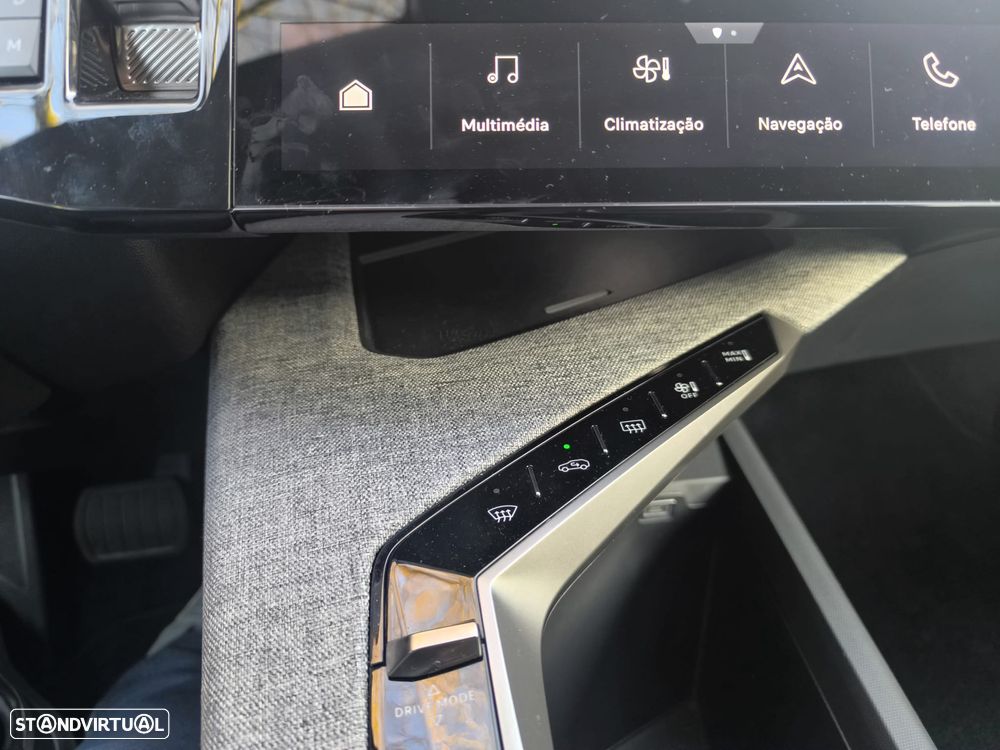 Peugeot 3008 1.2 Hybrid Allure e-DCS6 - 15