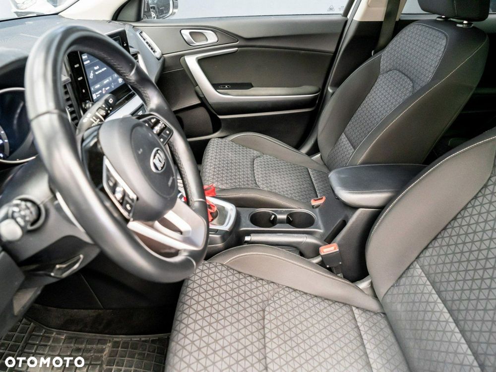Kia XCeed - 20