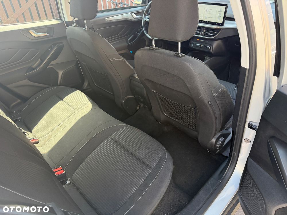 Ford Focus 1.5 EcoBlue STart-Stopp-System TITANIUM - 6